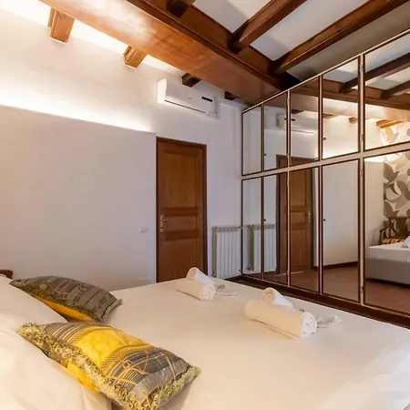 Centro Storico Luxury - Piazza Di Spagna Διαμέρισμα *